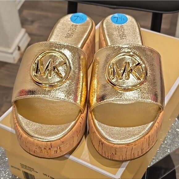 Michael Kors Sadler Wedge- Pale Gold - Picture 5 of 8